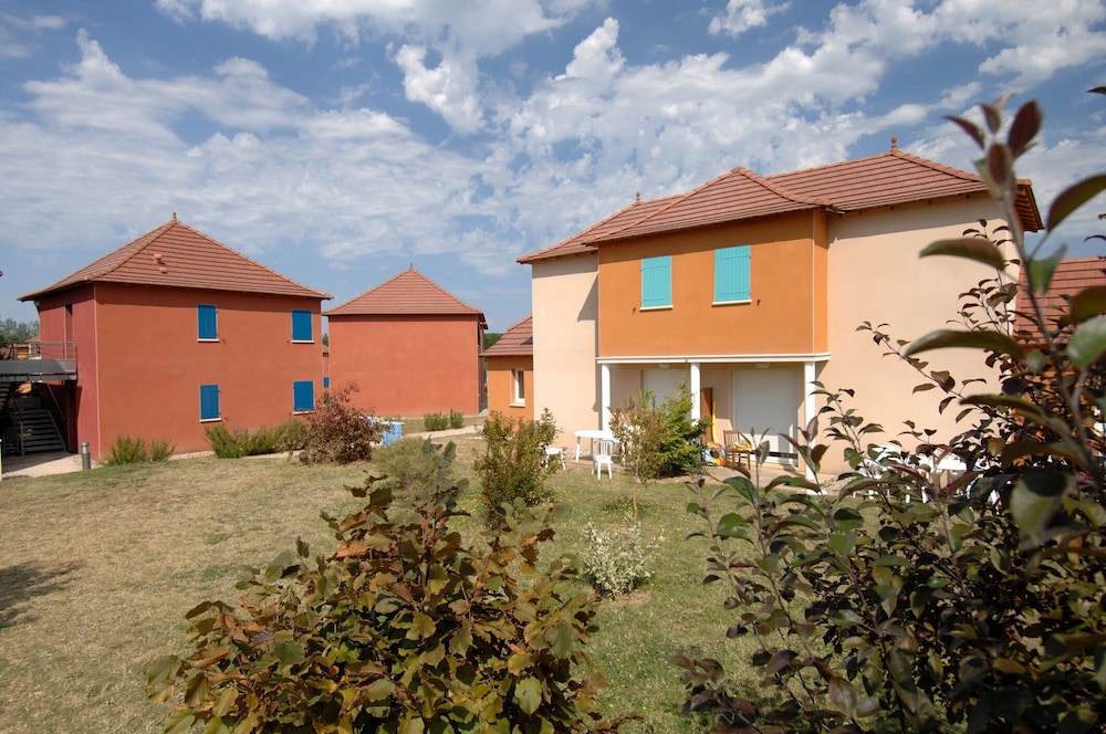 TERRES DE FRANCE - DOMAINE DE CLAIRE RIVE 25/36