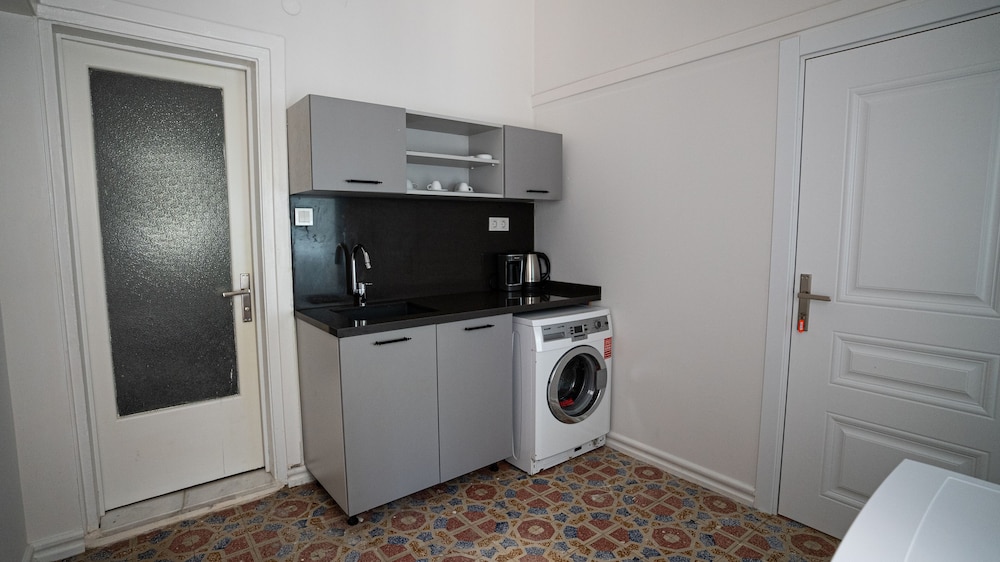 Ece Suites Apart 37/50