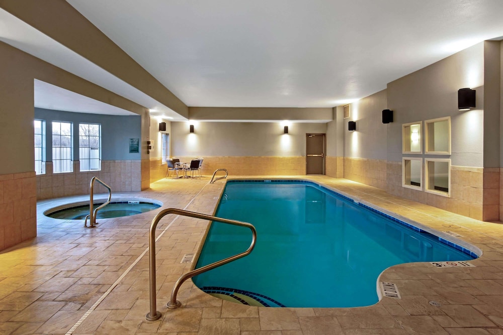 La Quinta Inn And Suites By Wyndham Tucumcari 40/68