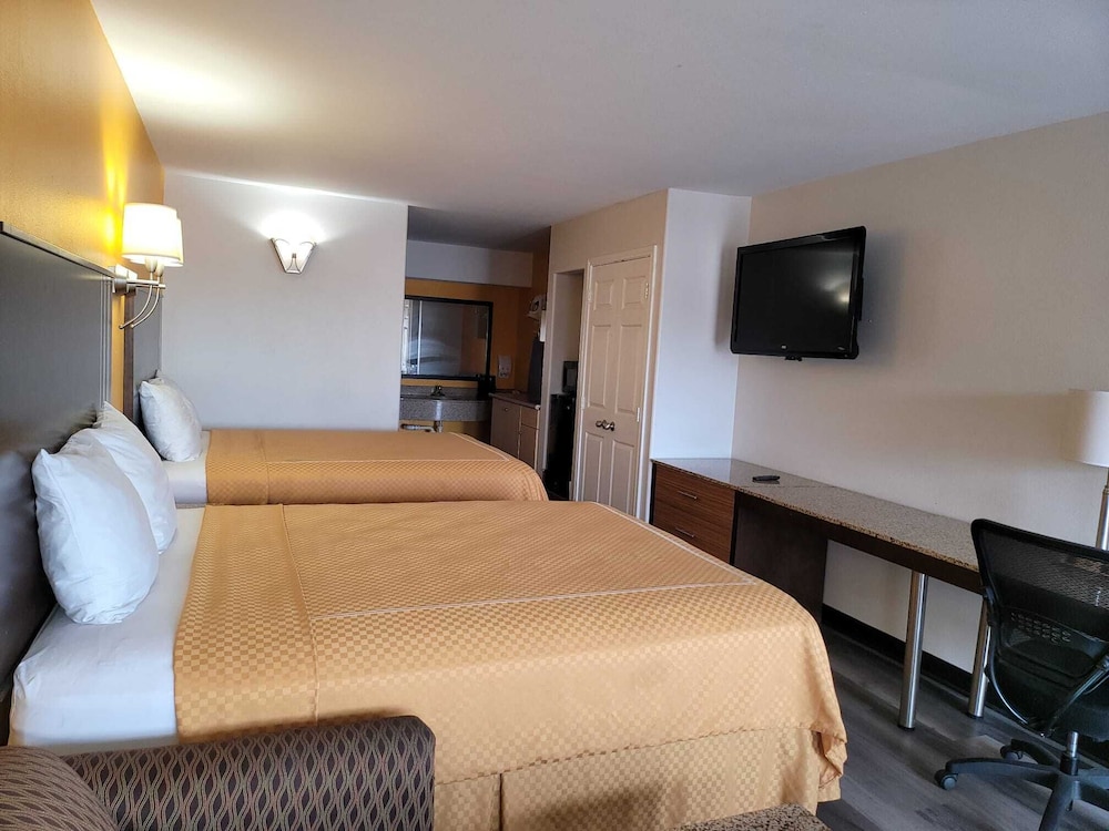 غرفة قياسية بسريرين كوين، Texas Inn & Suites Raymondville 5/10
