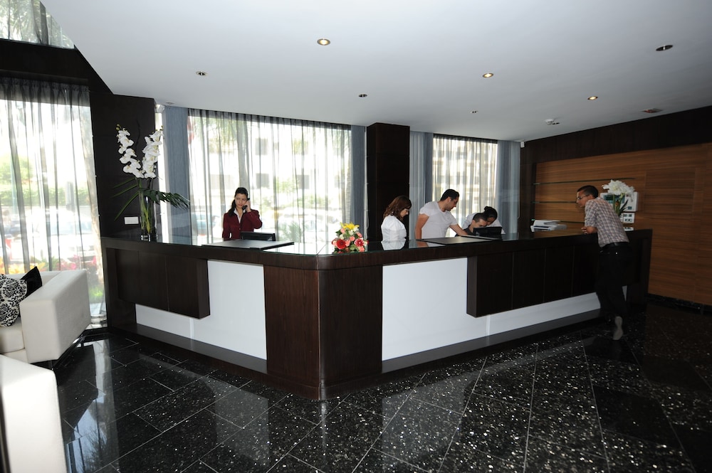 Rive Hôtel 8/58