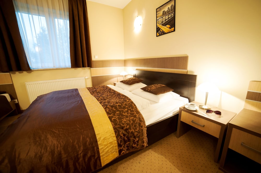 Hotel Sleep 17/70