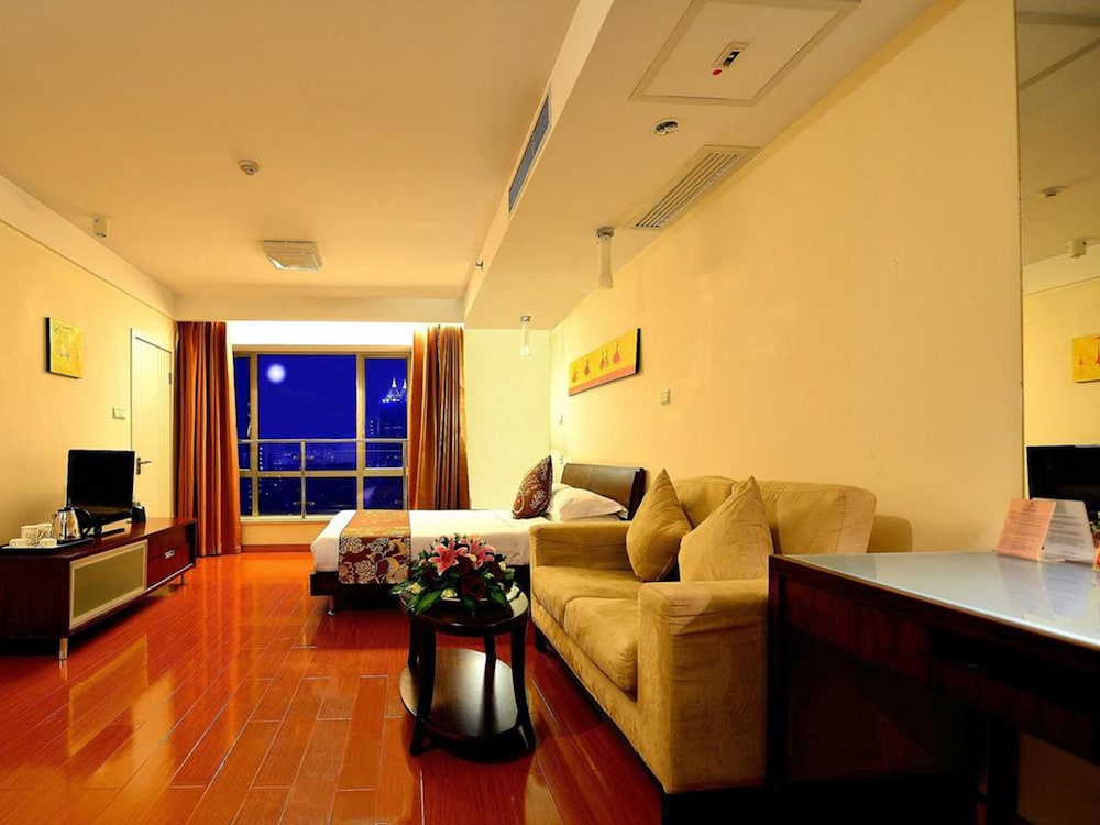 KINGTOWN HOTEL HONGQIAO 10/19