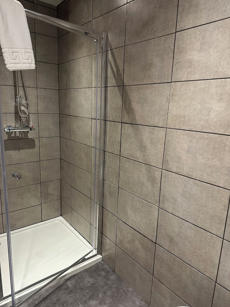 Valentine City Centre Guest House 49/50