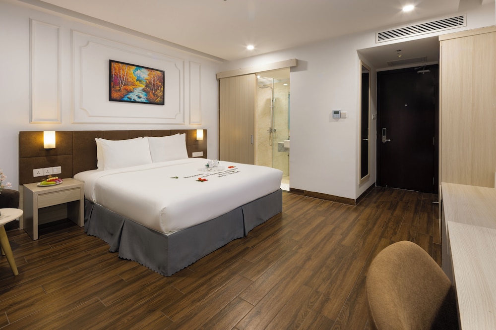 Senior, Queen Bed, Sea View, Hon Chong Retreat Nha Trang 10/10