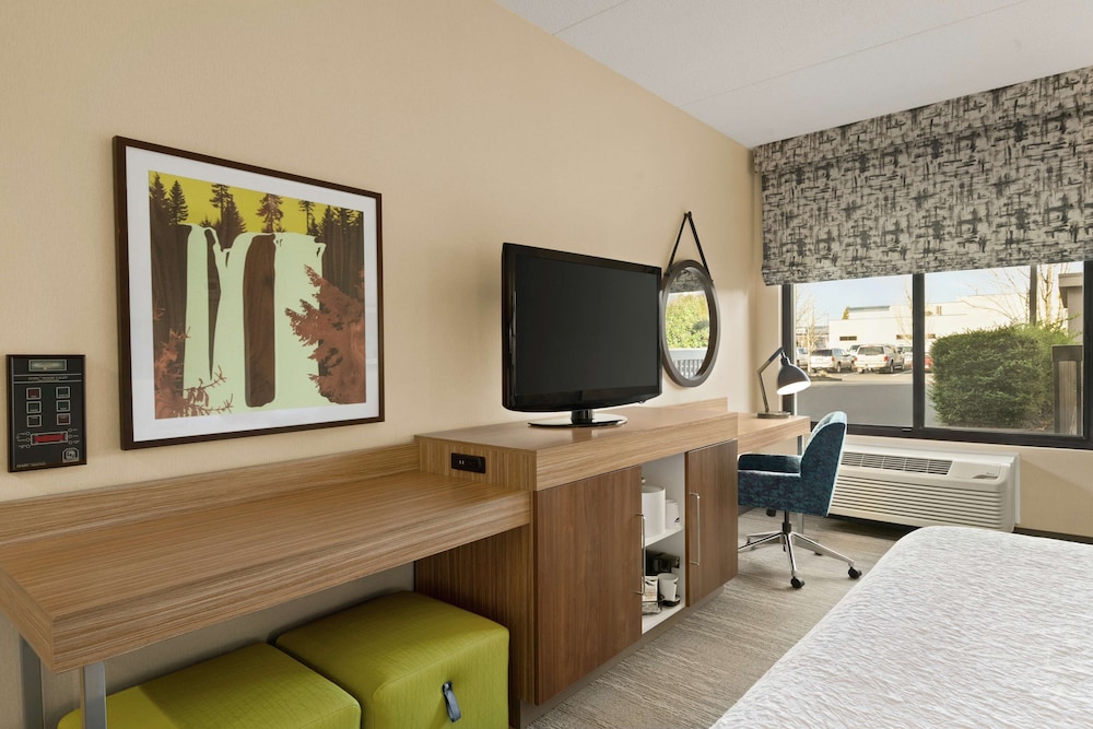 Hampton Inn Portland Airport 16/34