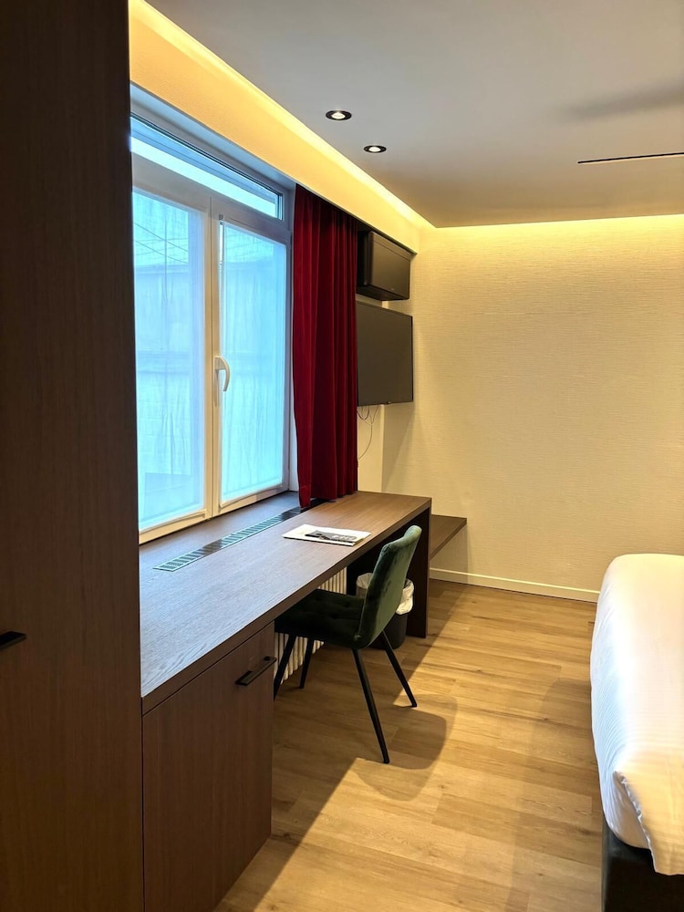 Salons Cortina 17/37