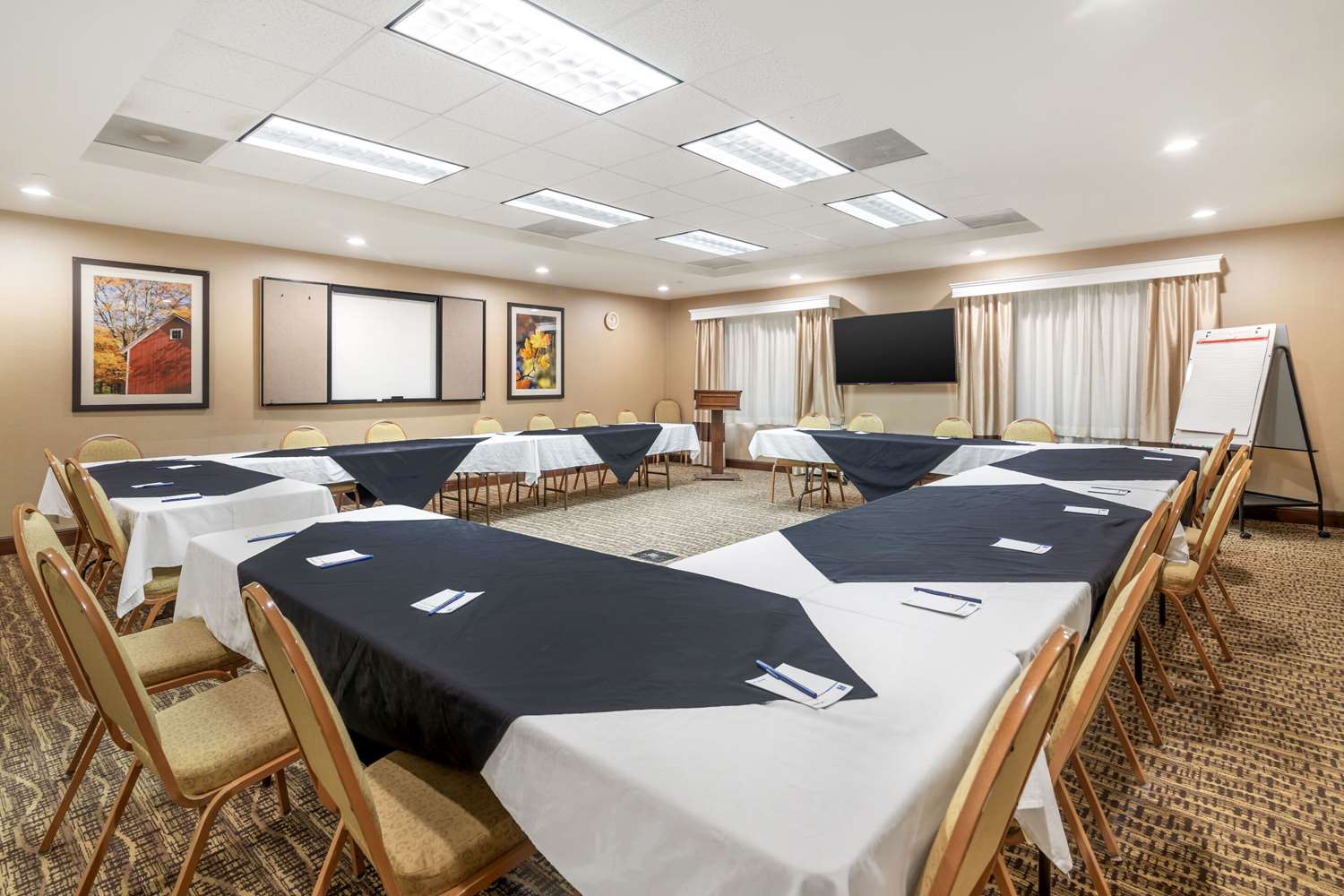 Comfort Inn and Suites Dover-Portsmouth 38/46