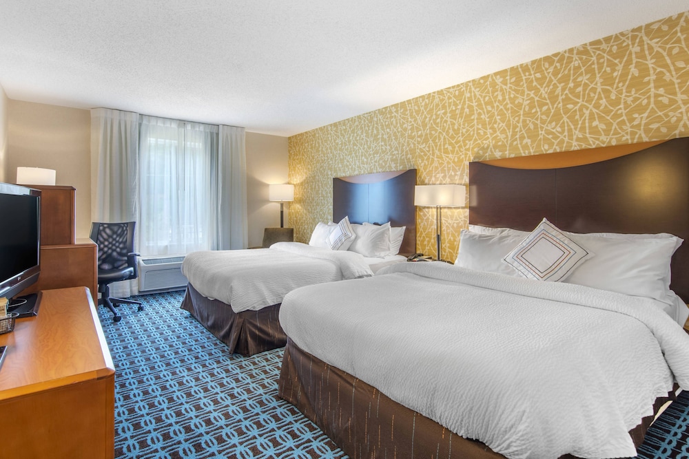Fairfield Inn Suites Hooksett 19/50
