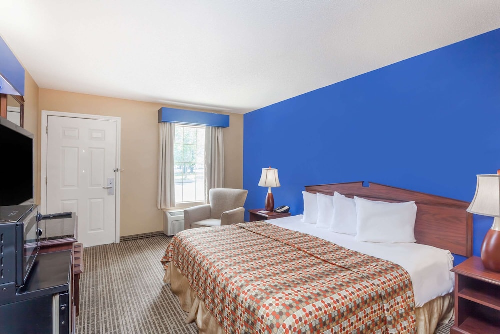 Baymont By Wyndham Florence/Muscle Shoals 10/29