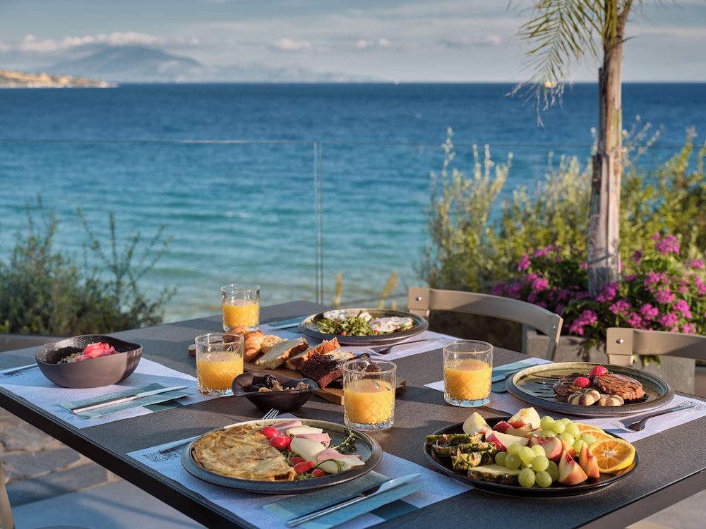 Ionian Hill Hotel 34/50