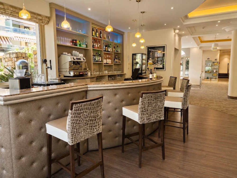 The Originals Boutique, Hotel Les Strelitzias, Antibes Juan-Les-Pins 38/60