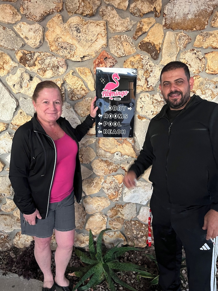 Flamingo Inn 9/50