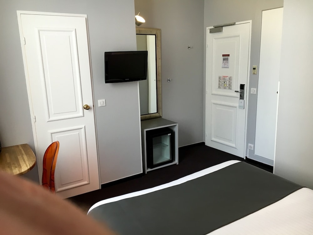 UNE AUTRE CHAMBRE 32/50