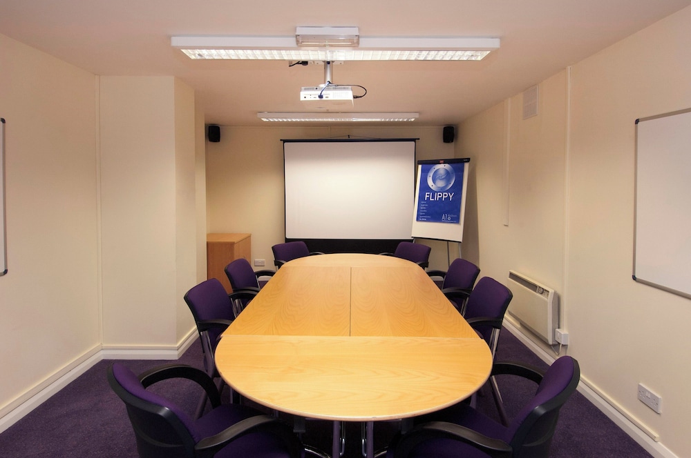 Premier Inn London County Hall 40/49
