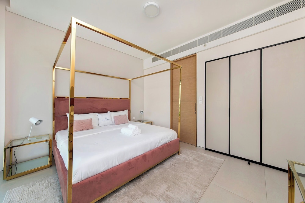 Address Beach Resort 32/78