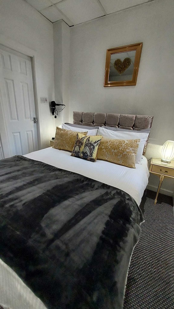 Rock Dene Hotel - Guest House 16/50