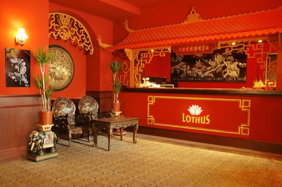 Lothus Hotel 4/45