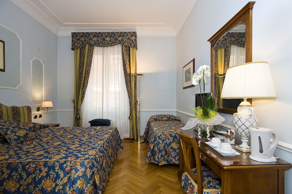 Hotel Cellini 23/61