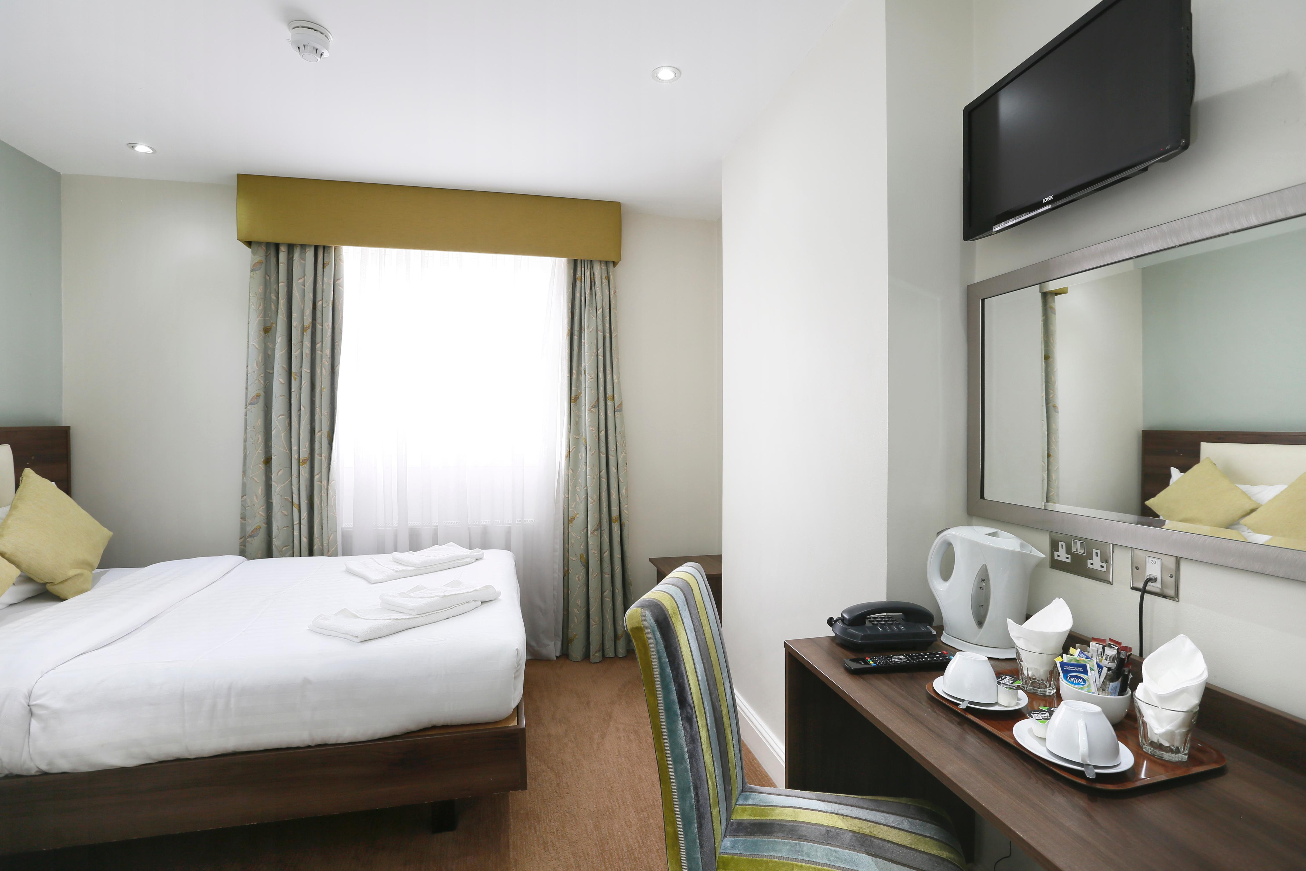 Room, Single