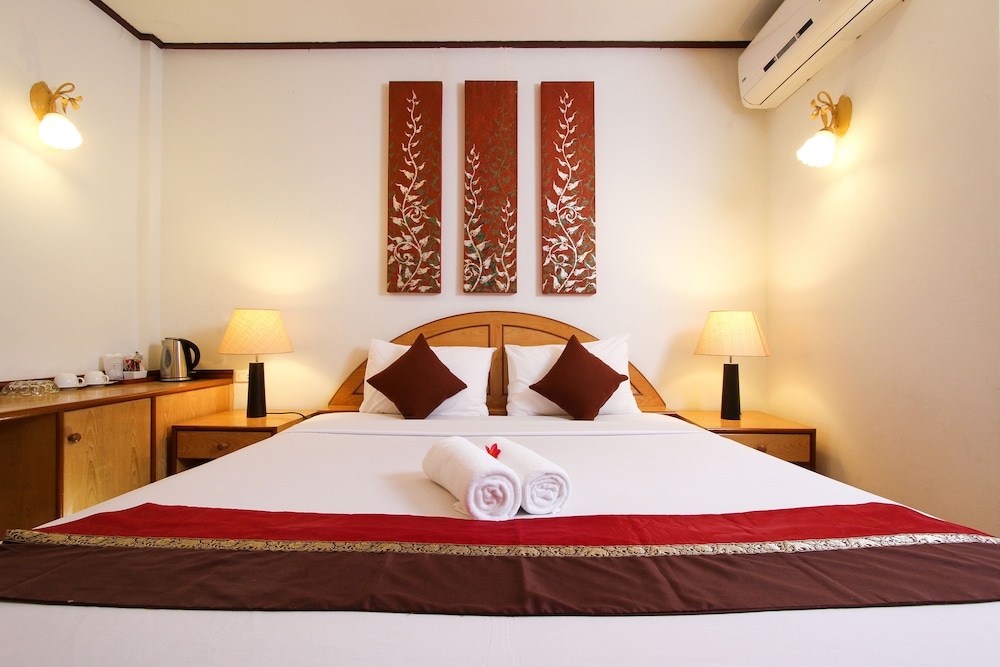 Eden Resort & Villas 8/29