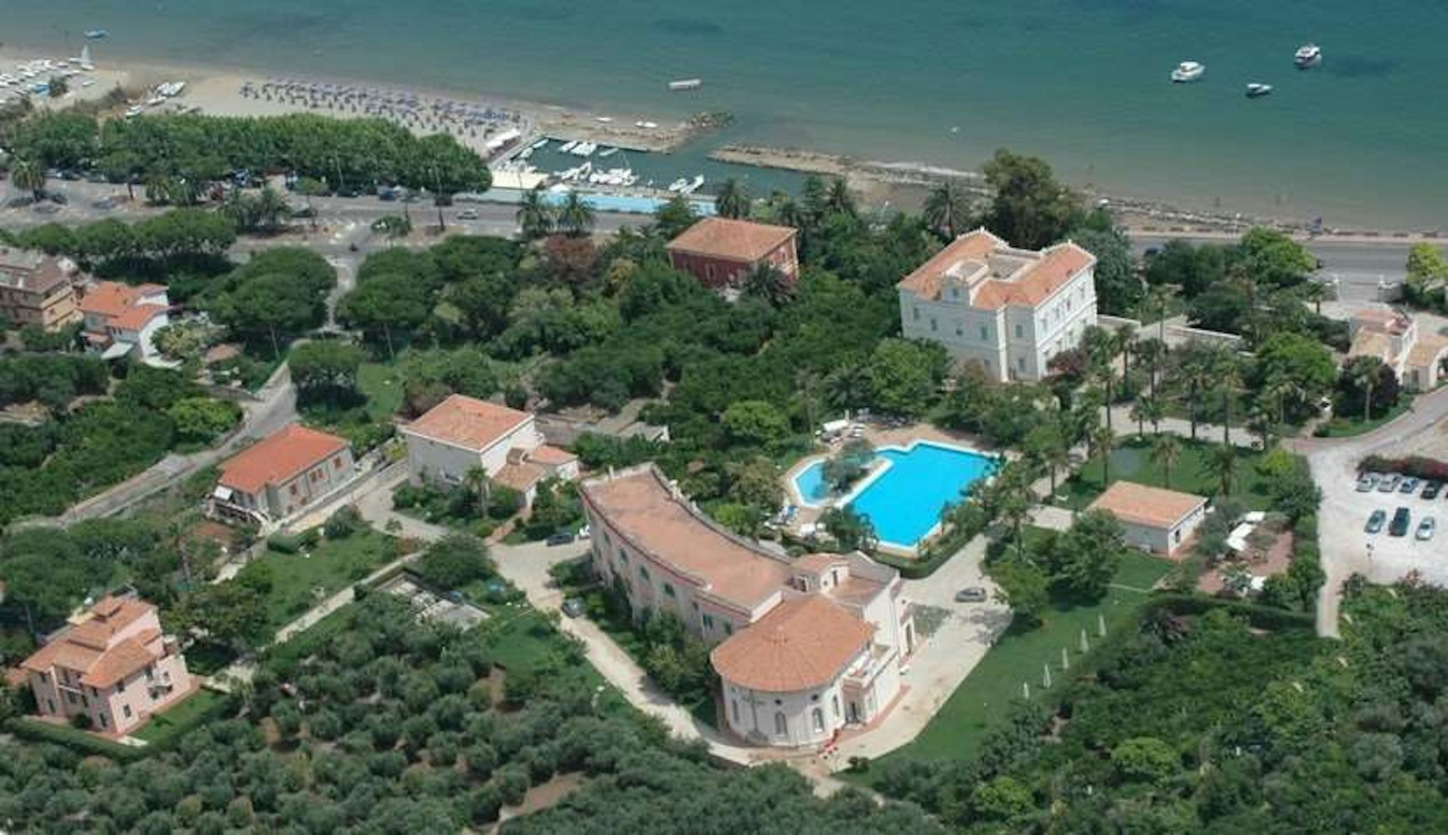 Villa Irlanda Grand Hotel 41/46