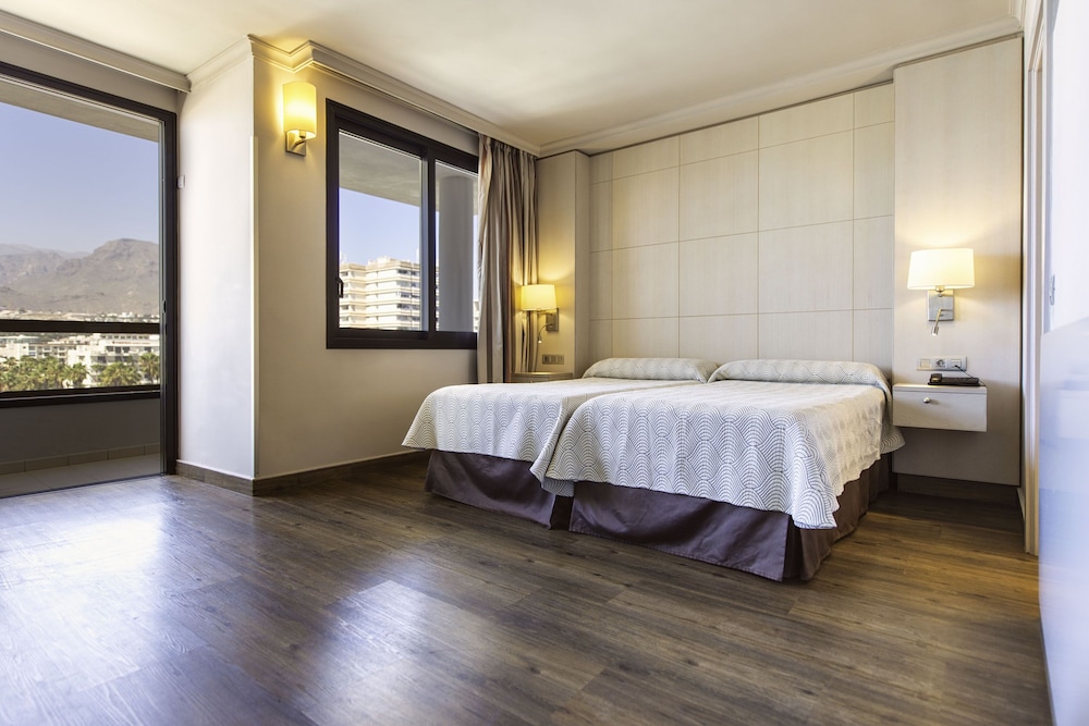 Spring Hotel Bitacora 17/68