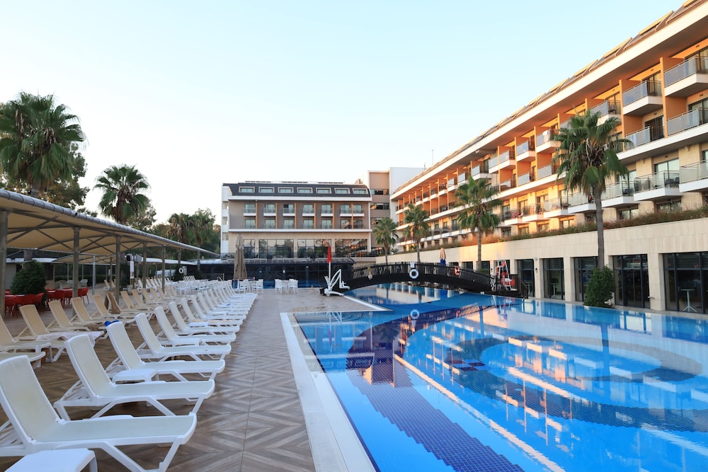 Aydinbey Queen s Palace & Spa 61/62