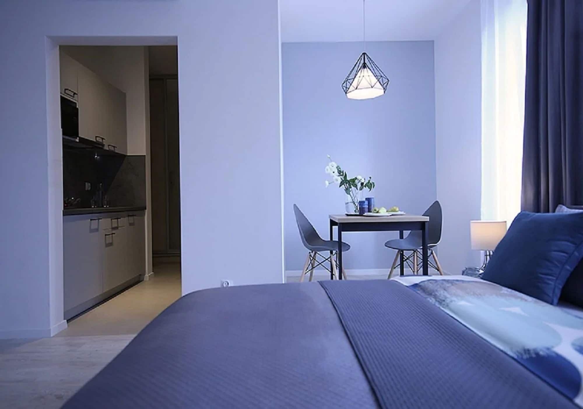 CLASSIC, STUDIO, SUITE, DOUBLE BED