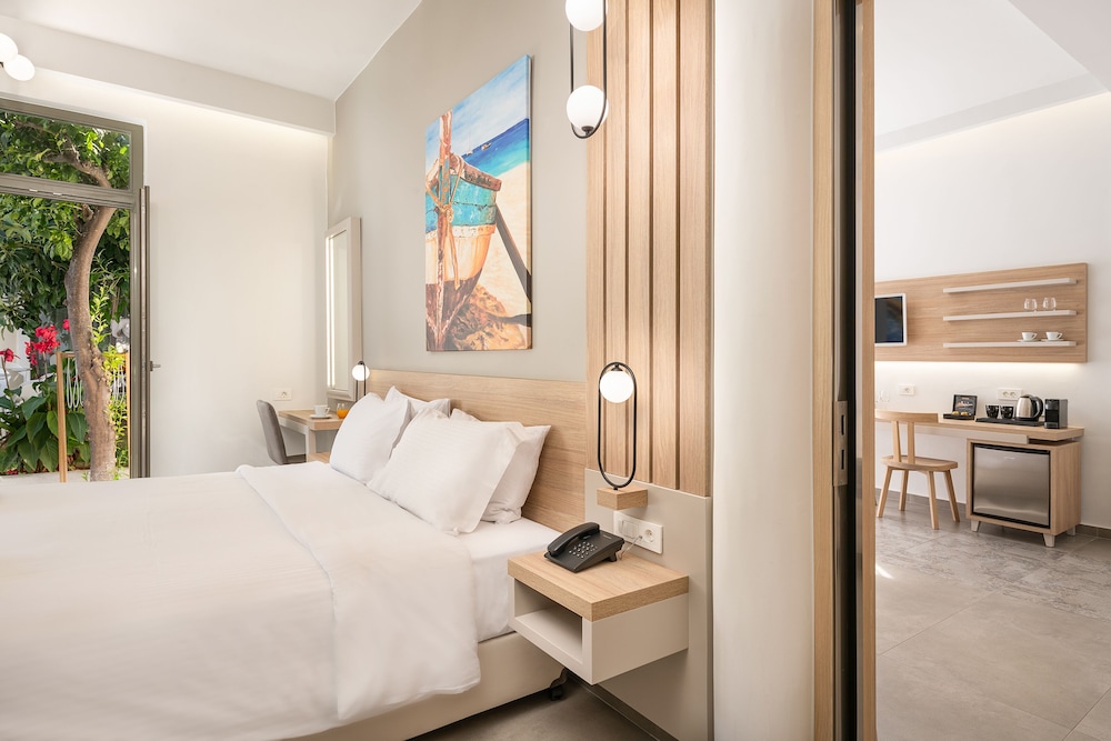 Epavli Boutique Hotel 11/65