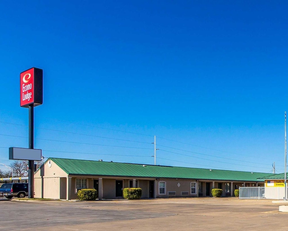 Econo Lodge Bartlesville Hwy 75 23/34