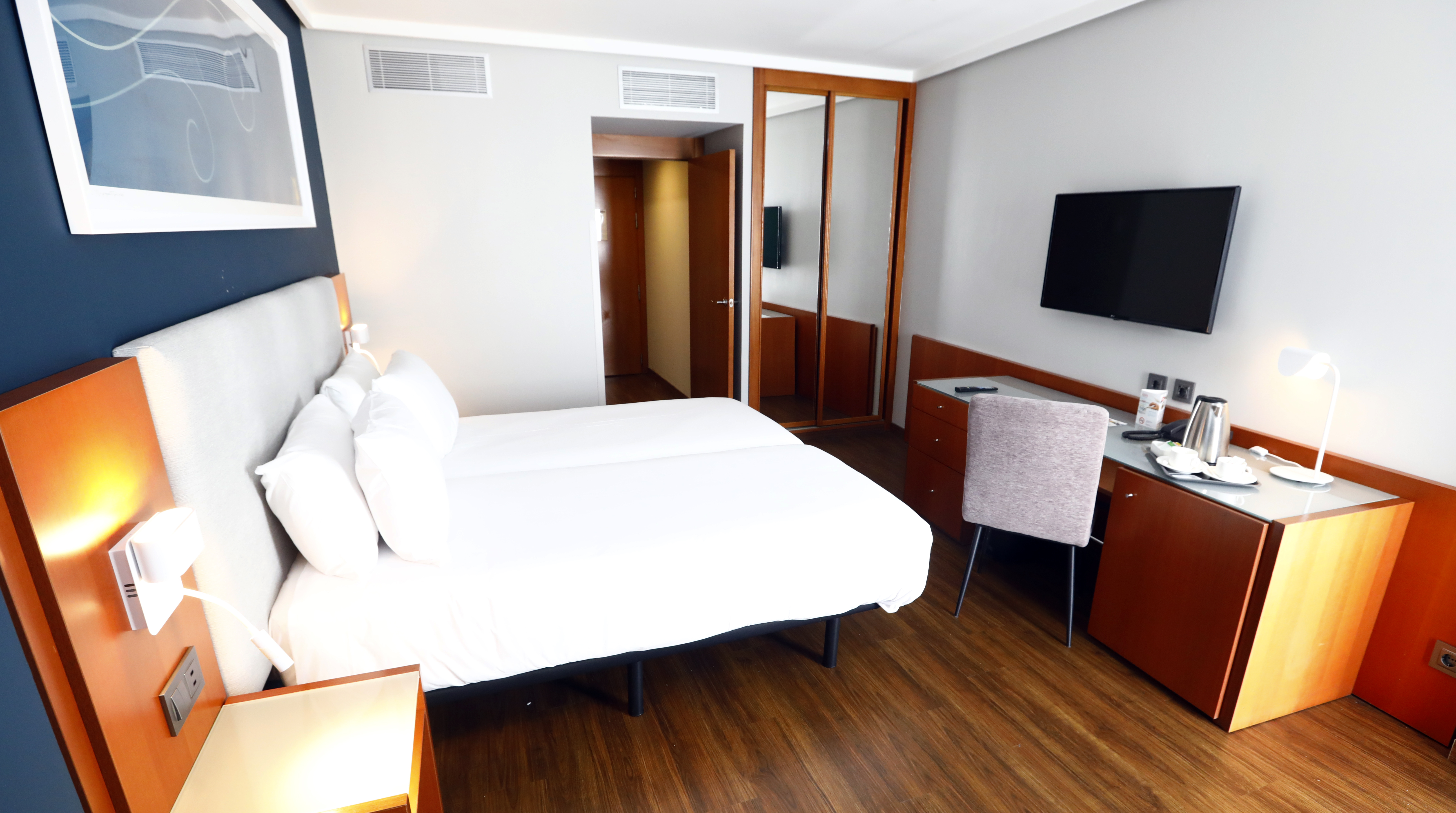 Standard, Twin Beds