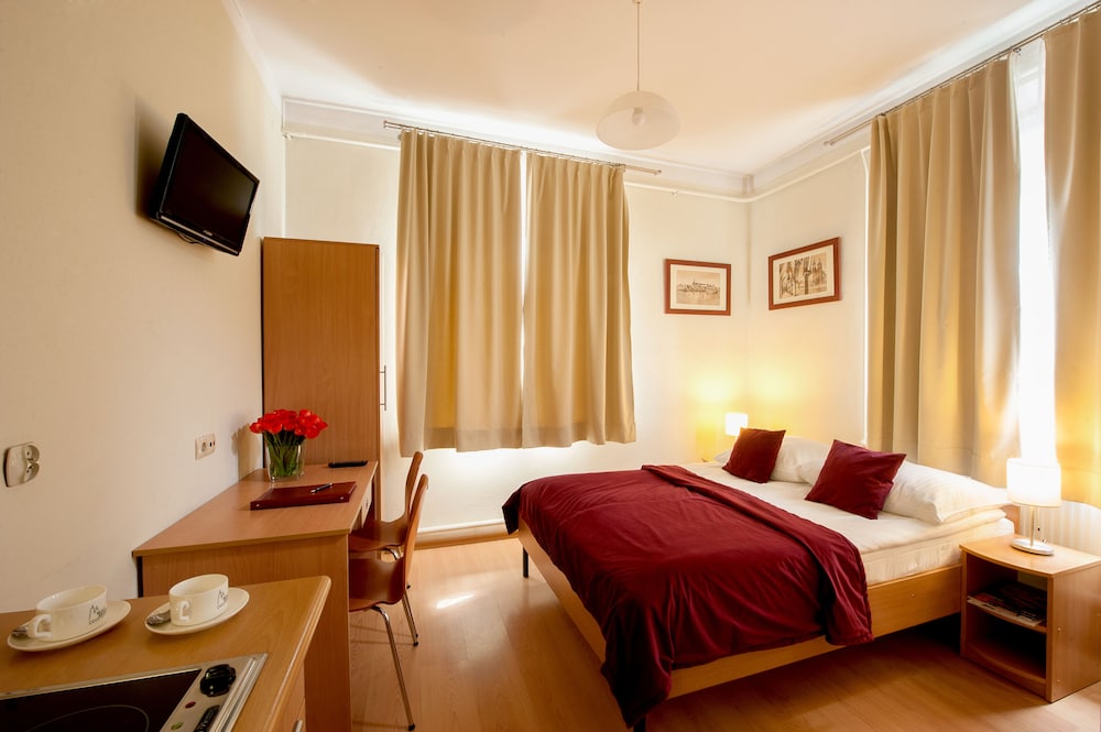 STANDARD, DOUBLE OR TWIN BED