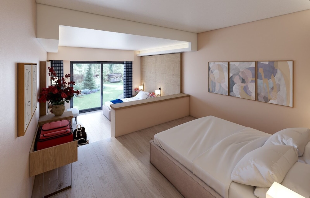 SUPERIOR ROOM