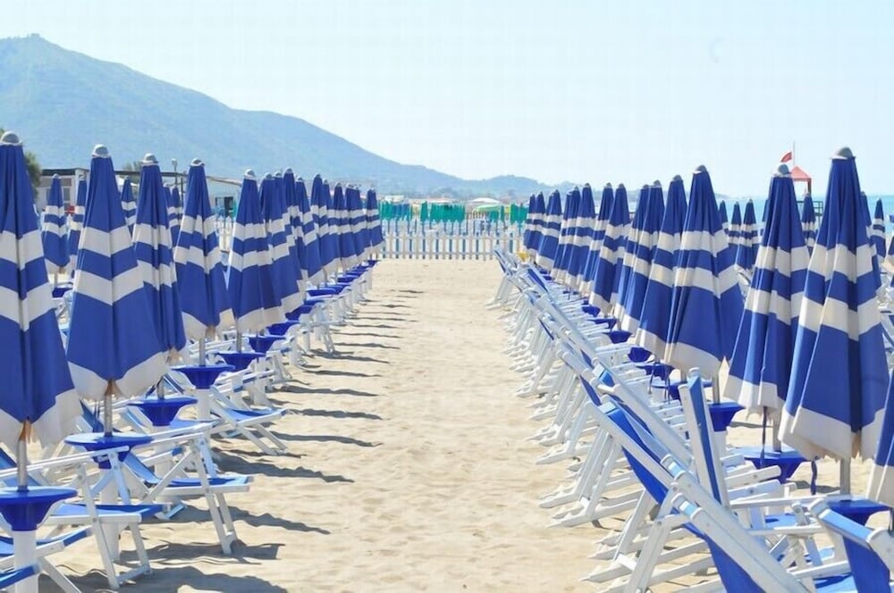 Marina Club 37/50
