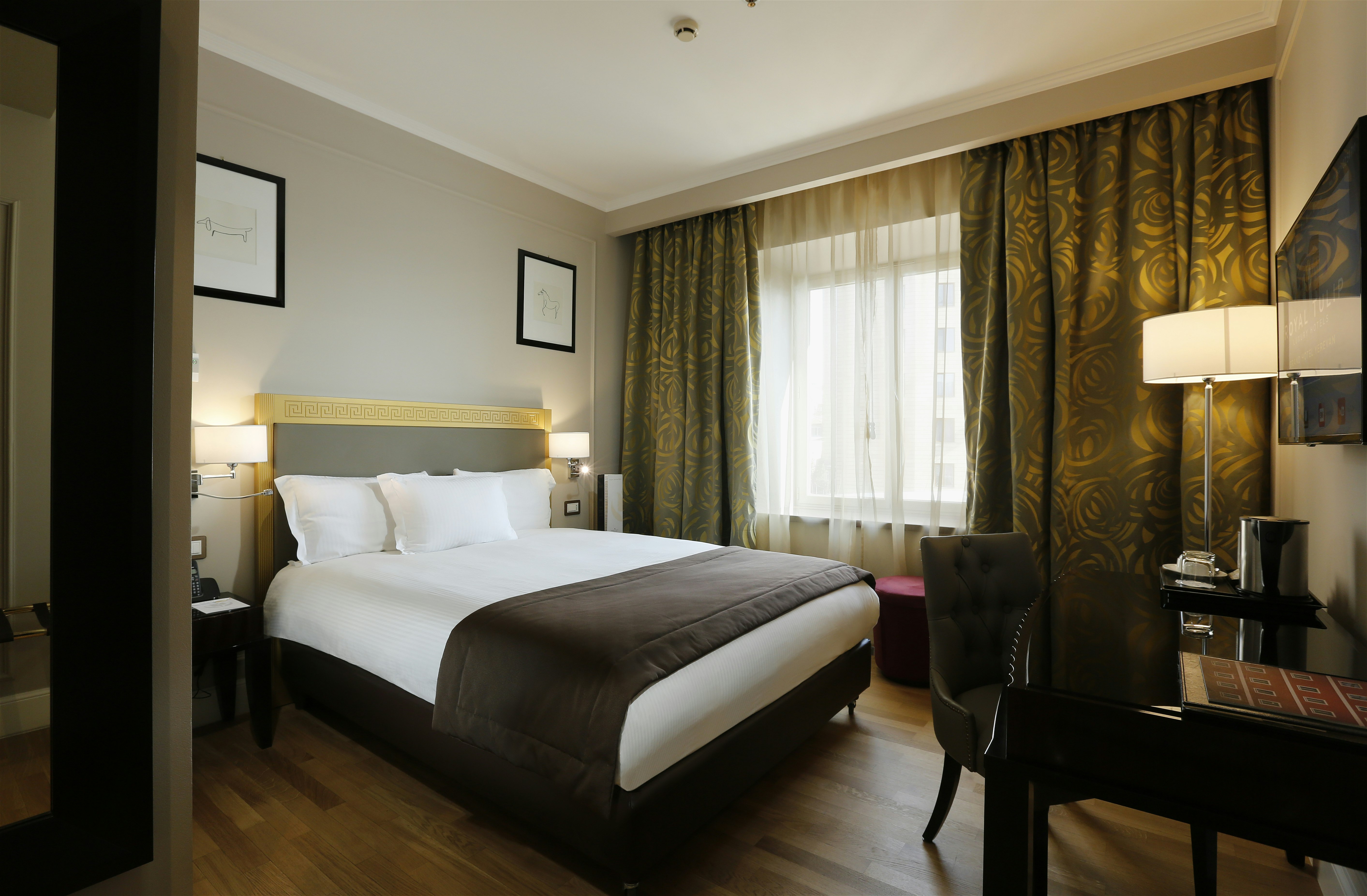 GRAND HOTEL YEREVAN 25/65