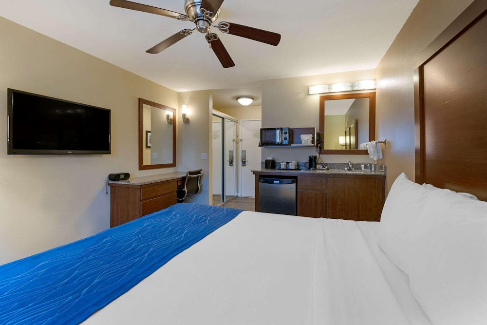 Comfort Inn Gaslamp Convention Center 15/37