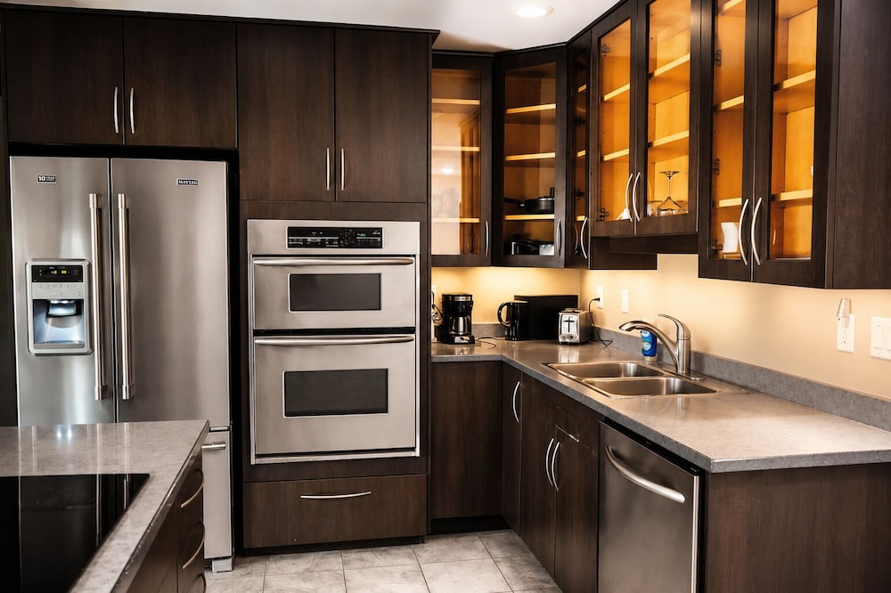 Homestead Inn & Suites 23/44