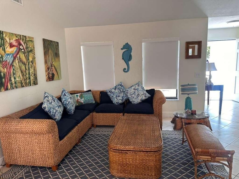 Port St Lucie 3BD -2B 12/32