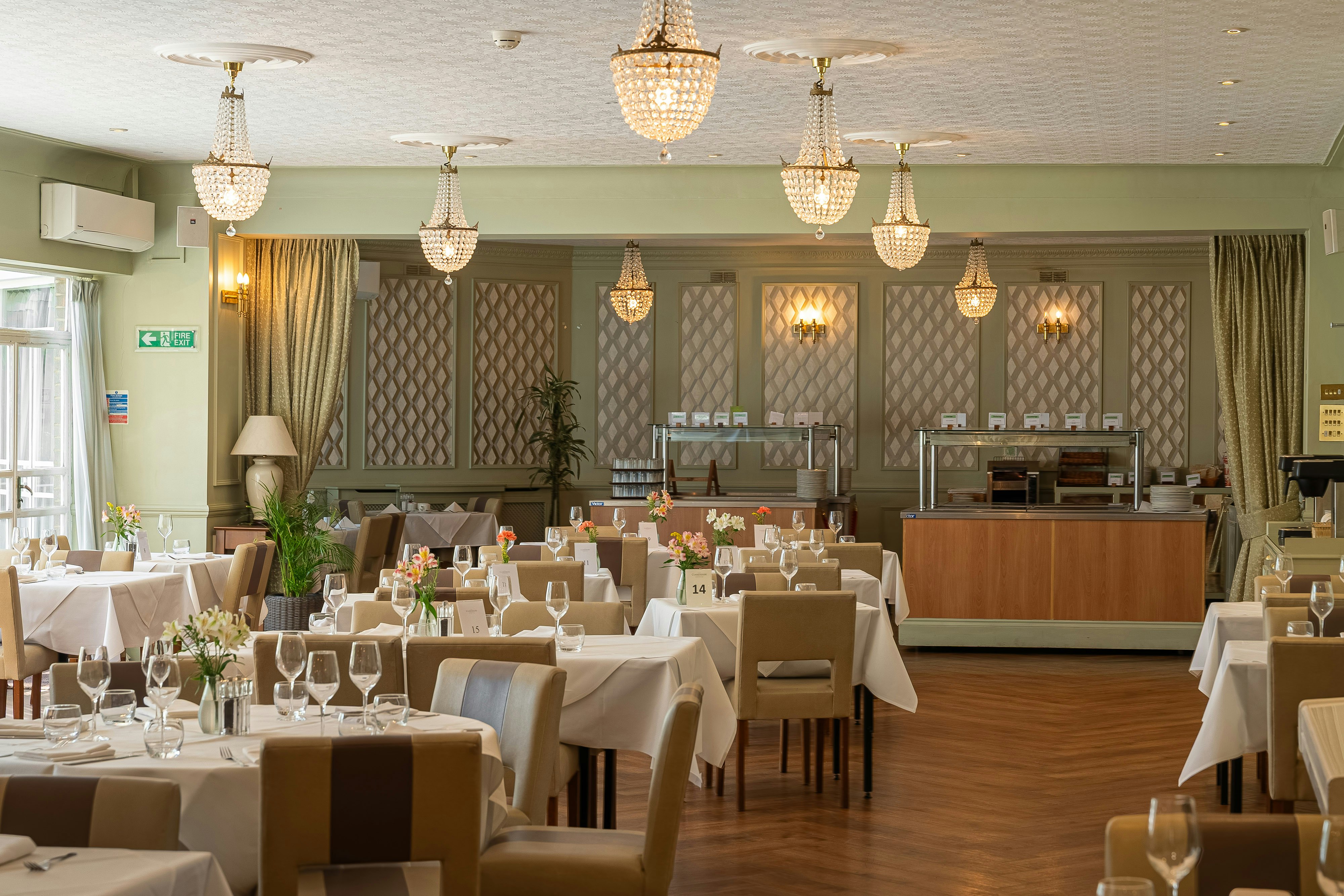 THE CLARENDON HOTEL 38/50