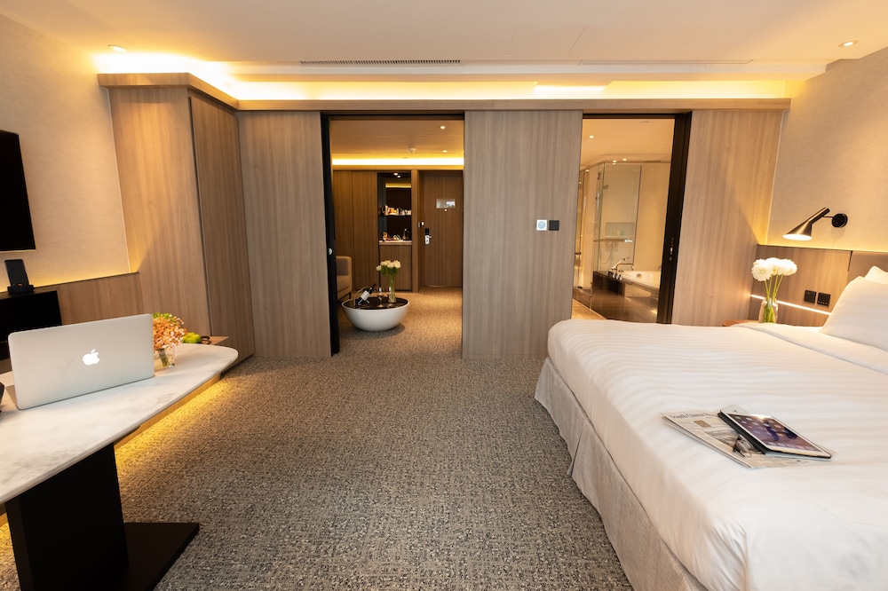 Nathan Hotel 38/72