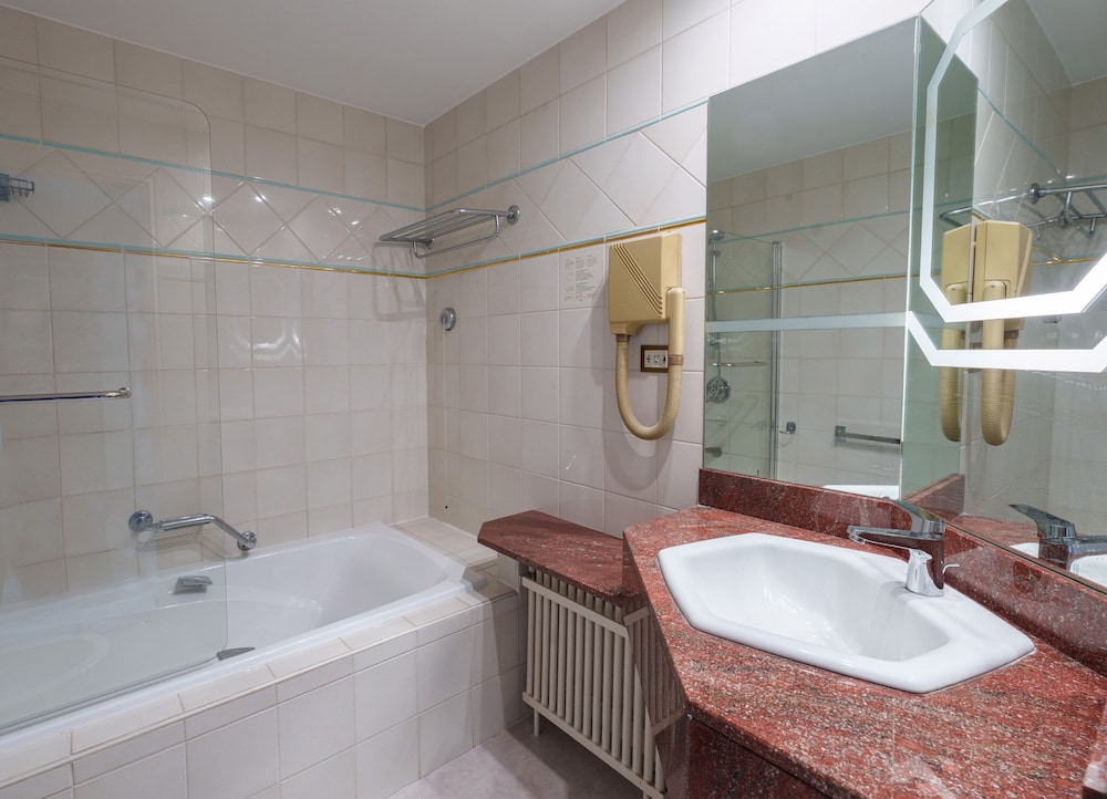 Best Western Plus Le Picardy Hotel & Spa 60/60