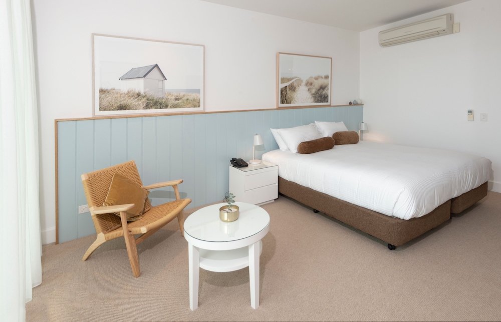 The Sands Torquay 14/50