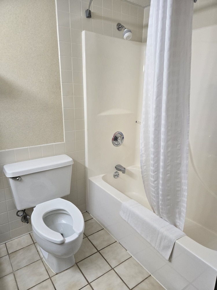 Barkers Island Inn Resort 46/48