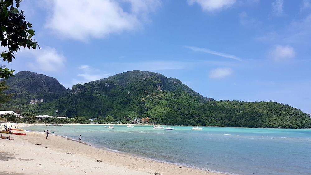 Pp Charlie Beach Resort 55/60