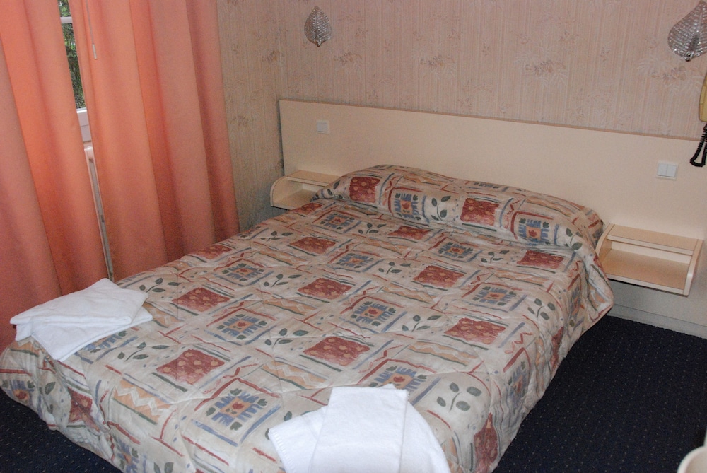 Hotel Acropolis 11/66
