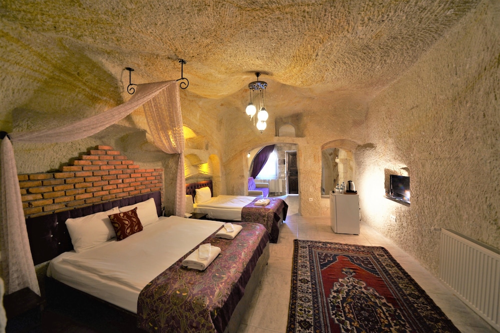Dedeli Konak Cave Hotel 7/24
