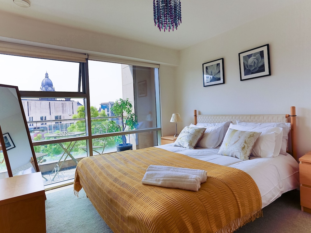 Live In Leeds Millenium Square Apartment 5/45
