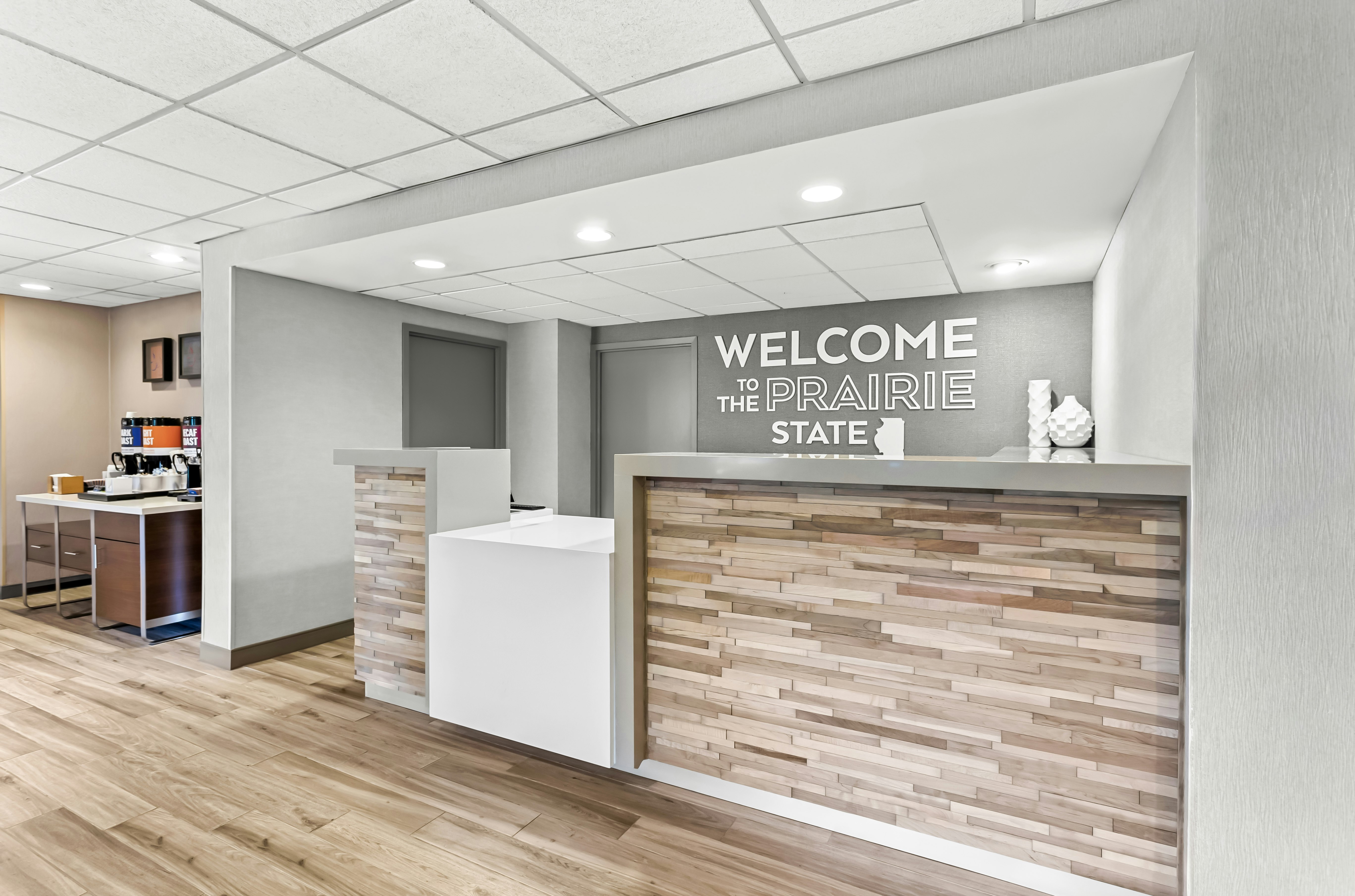 Hampton Inn Naperville 5/52
