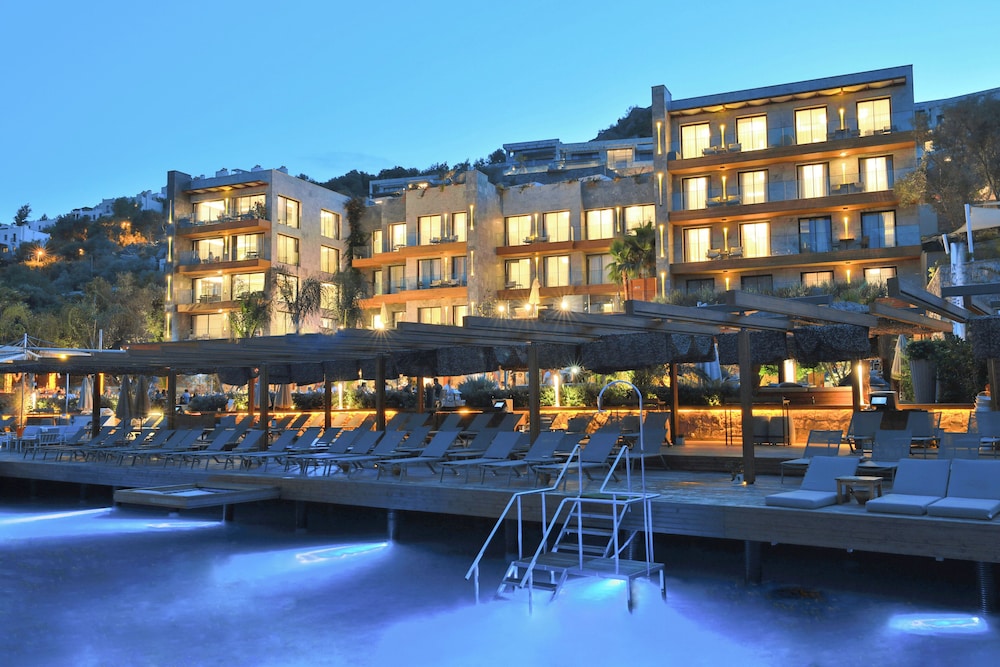 Mare Deluxe Residences and Villas 5/57
